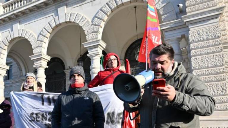 Delavke tovarne Tirso še čakajo na denar in zagotovila za prihodnost