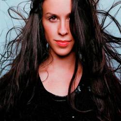 Alanis Morissette (FACEBOOK)