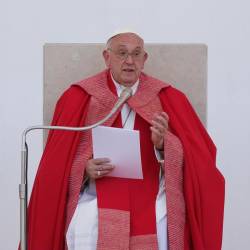 Papež Frančišek bo vernike nagovoril na Velikem trgu (ANSA)