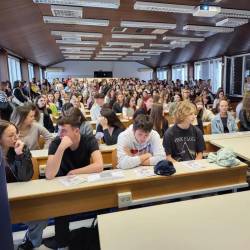 Na dvojno diplomo bo treba počakati vsaj še dve leti, pogovori pa že potekajo