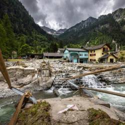 Posnetek iz dolin na meji med Italijo in Švico po ujmah v prvih dneh julija