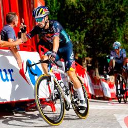 Primož Roglič je zmagovalec osme etape dirke po Španiji (LA VUELTA)