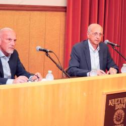 Aleksander Feri in Boris Peric sta na včerajšnji skupščini predstavila zdravstveno stanje holdinga (Bumbaca)