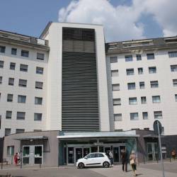 V goriški bolnišnici bo do konca julija za hospitalizacijo razpoložljivih 14 mest manj (BUMBACA)