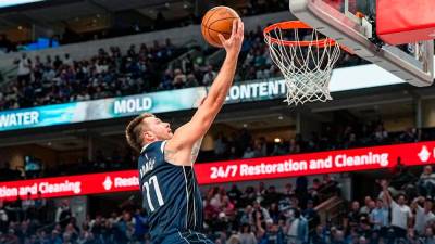 Luka Dončić na sinočnji tekmi (DALLAS MAVERICKS/FACEBOOK)