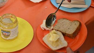 V vrtcih in šolah že preko deset let sicer poteka tradicionalni slovenski zajtrk