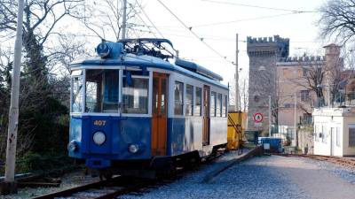 V openski tramvaj potniki niso več vstopili od nesreče, ki se je pripetila 16. avgusta 2016 (ARHIV)