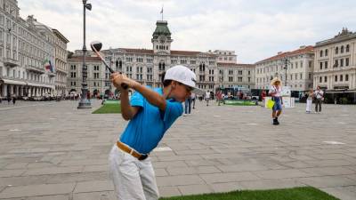 Turnir City golf na Velikem trgu v Trstu (TEDESCHI/FOTODAMJ@N)