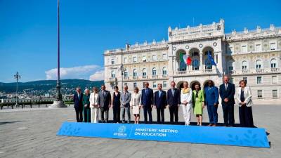 Ministri in predstavniki delegacij, ki se udeležujejo vrha G7 (TEDESCHI/FOTODAMJ@N)