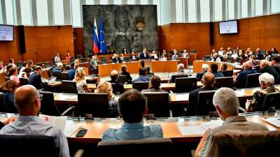 Današnje 20. vseslovensko srečanje v Državnem zboru (URAD RS ZA SLOVENCE V ZAMEJSTVU IN PO SVETU)
