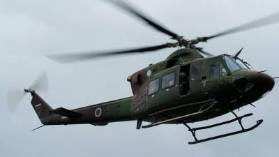 S helikopterjem Slovenske vojske so poškodovana smučarja prepeljali v Univerzitetni klinični center Ljubljana (ARHIV)