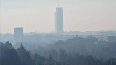 Porast delcev PM2,5, PM1 in PM10 navadno beležimo ob zelo stanovitnem vremenu, ko ozračje stagnira (ANSA)