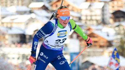 Anamarija Lampič med današnjo tekmo v Savojskih Alpah (FB/SLOSKI BIATHLON TEAM)