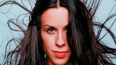 Alanis Morissette (FACEBOOK)