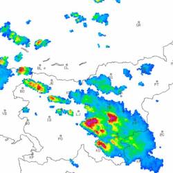 Arsova radarska slika padavin ob 16.15, v rdeči barvi močnejše nevihte (ARSO)