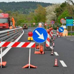 Nadvoz pri Sesljanu bo do srede, ob 20. uri, zaprt za promet (FOTODAMJ@N)