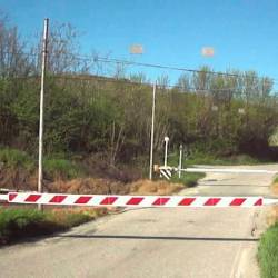 Železniški prehod, fotografija je simbolična