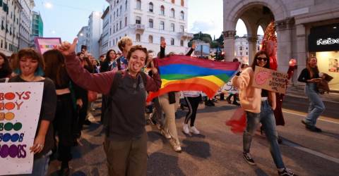 La Pride Parade ha invaso le strade di Trieste