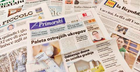 La libertà dei media in Slovenia e in Italia è sempre più minacciata