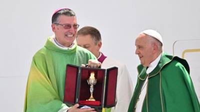 Škof Enrico Trevisi in papež Frančišek (FOTODAMJ@N)