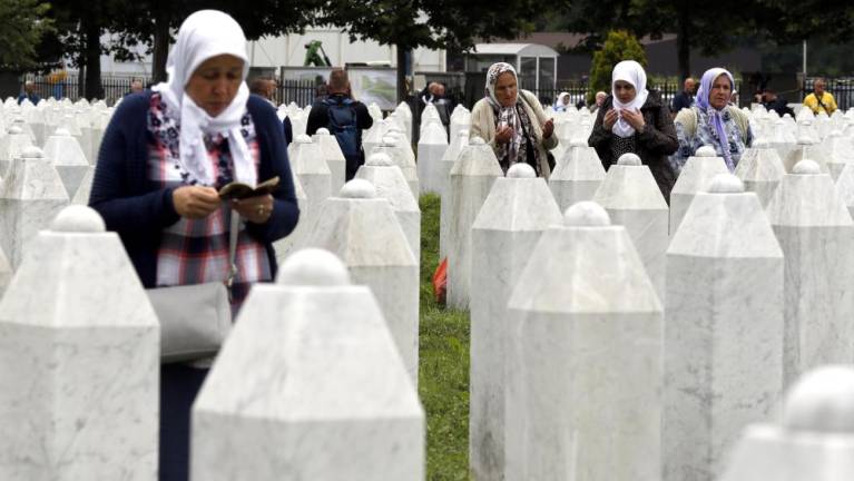 Slovenija bo počastila spomin na žrtve genocida v Srebrenici