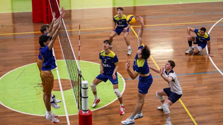 SloVolley zmagal na pomembni tekmi, obe Soči izgubili po petih setih