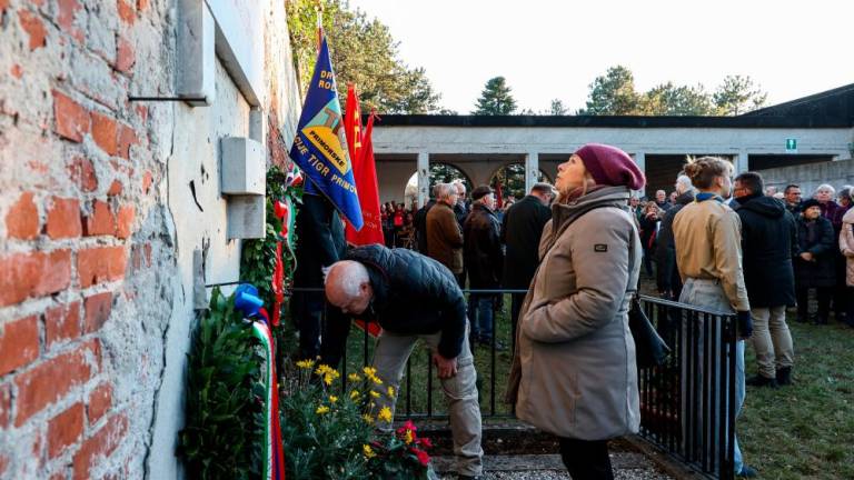 Občuten spomin na pet ustreljenih antifašistov