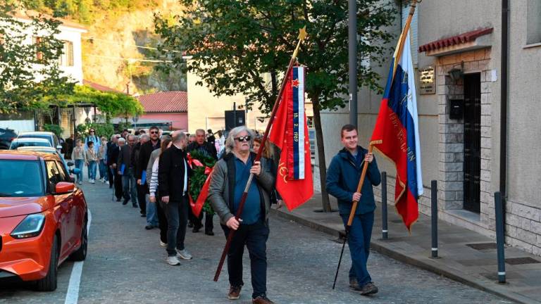 Polaganje vencev na Tržaškem