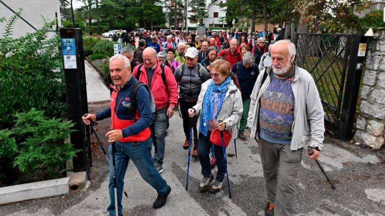 Več kot 180 članov peš z Opčin do Križa