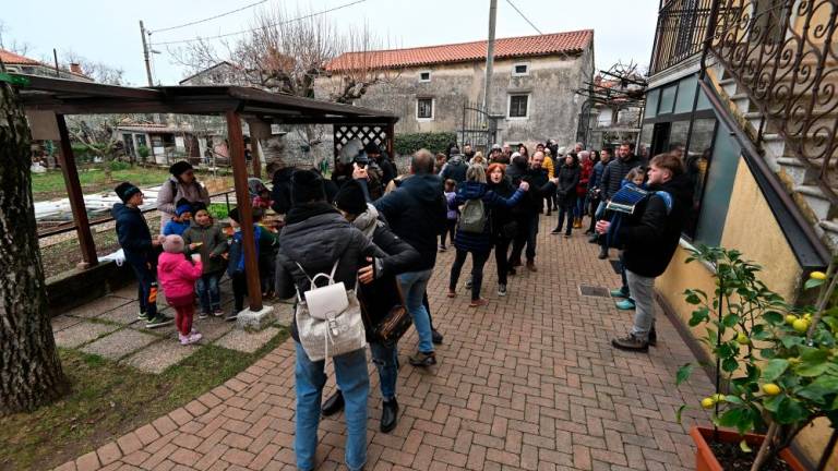 V nedeljo koledovali v Križu