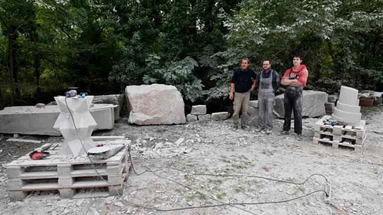 Iz blokov nabrežinskega kamna so nastale umetnine