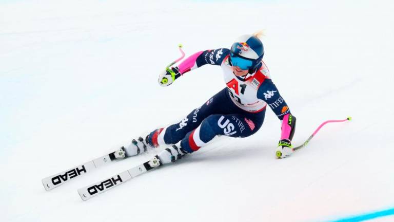 Lindsey Vonn padla na treningu v Cortini