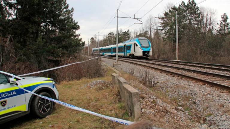 Zaradi nesreče pri Rakitniku ovadili tri delavce Slovenskih železnic