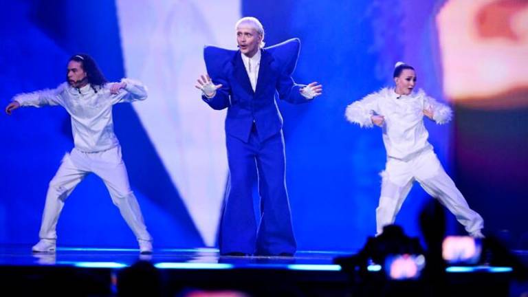 Nizozemskega predstavnika izključili iz tekmovanja za pesem Evrovizije