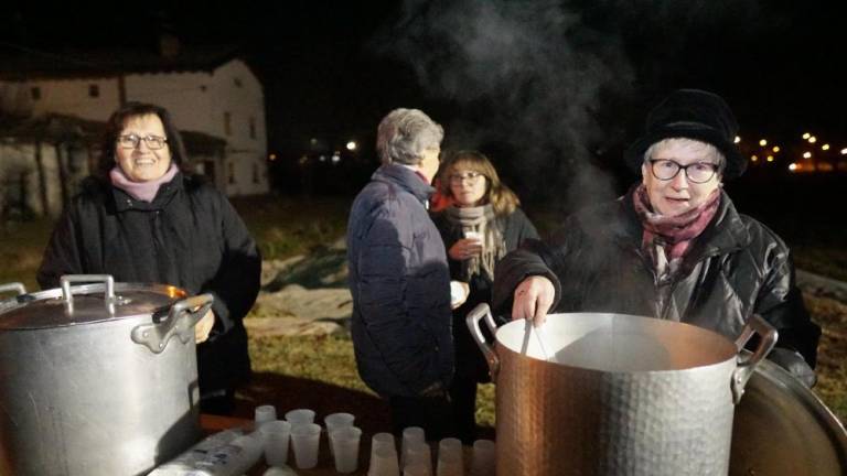 Človekoljubna baklada spet povezala Štandrež in Vrtojbo