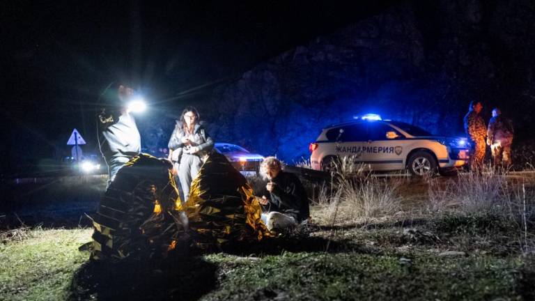 Begunce rešujejo pred nasiljem policistov