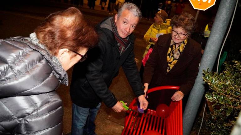 Simbol boja proti nasilju nad ženskami tudi na Peči