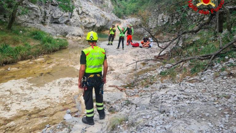 Poškodovanega mladeniča v Dolini Glinščice reševali s helikopterjem