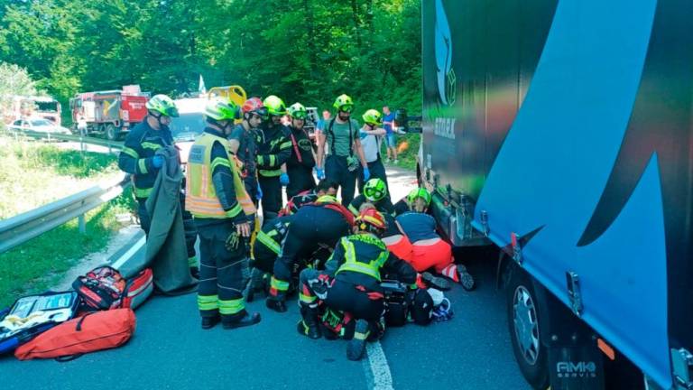 Med Planino in Uncem umrla sopotnica na motorju