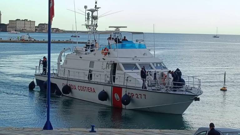Tržaška obalna straža bo pomagala reševati migrante pri Lampedusi