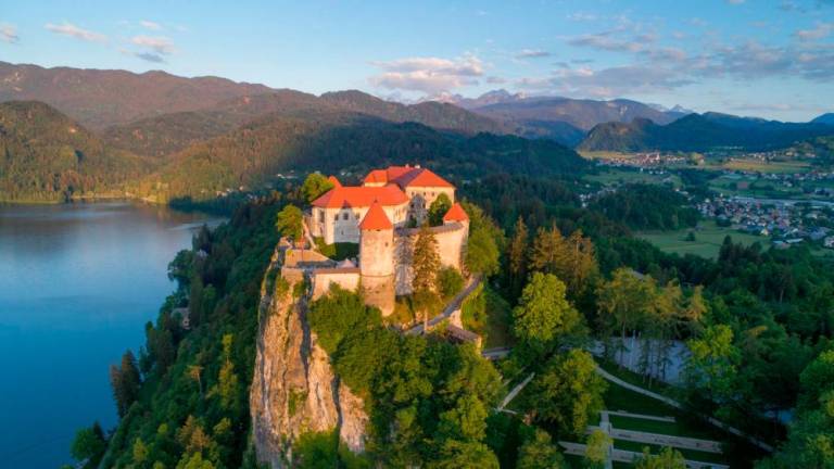 Blejski grad najboljši slovanski kulturni in naravni spomenik