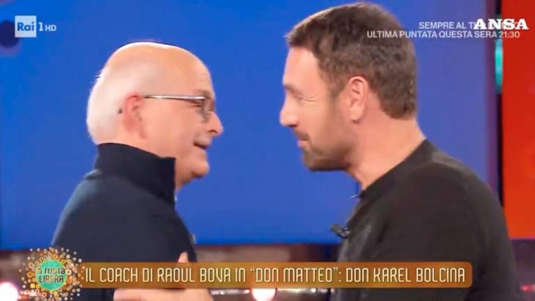 Župnik Karel Bolčina in Raoul Bova na RAI 1 kot stara prijatelja