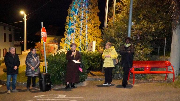 Simbol boja proti nasilju nad ženskami tudi na Peči