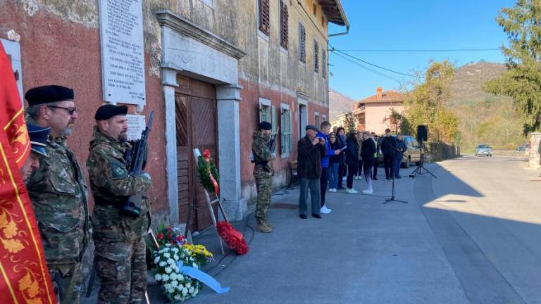 Spomin na primorske padalce ostaja živ