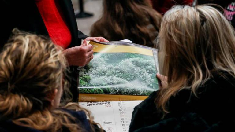 Koledar Pod oljkami v Bregu krasijo fotografije srednješolcev